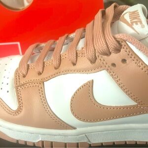 Nike Low Dunks Women’s size 7